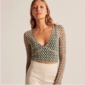 NWOT Abercrombie Green Checkered V-Neck Long Sleeve Top Size Small